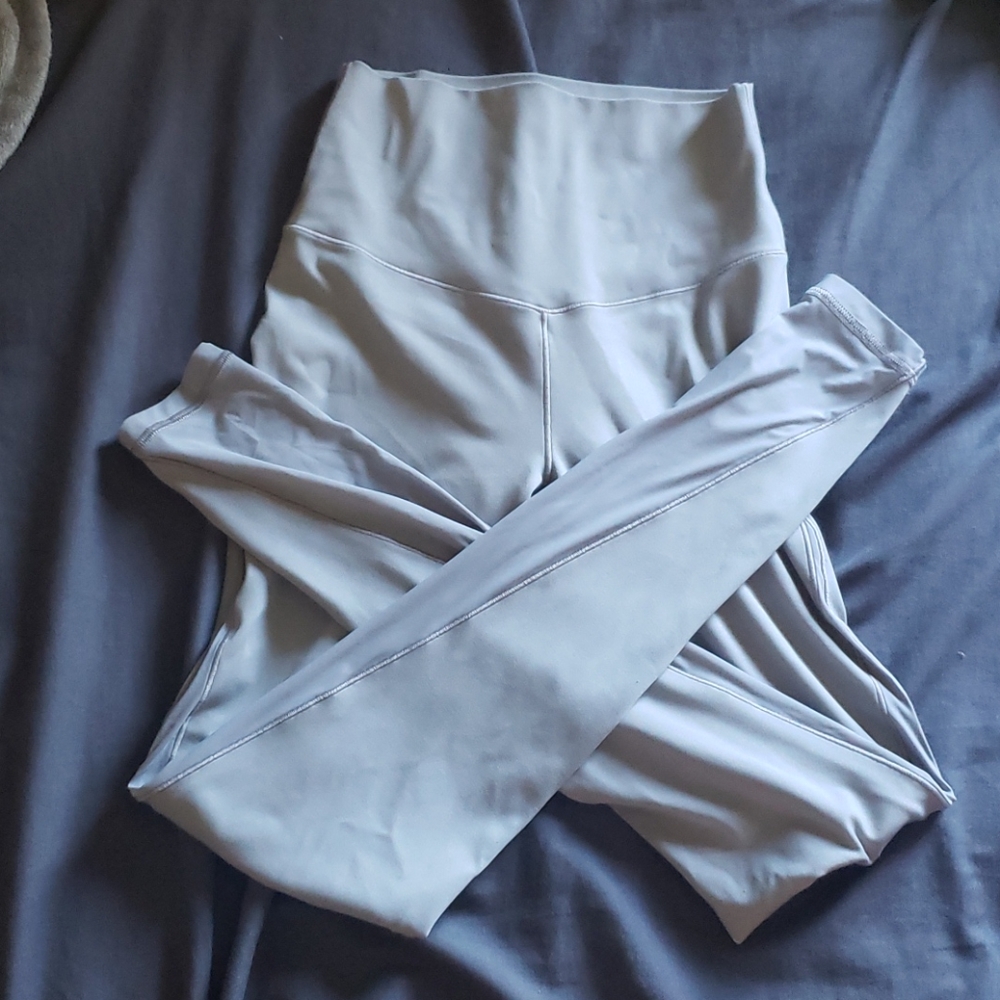 High-waisted leggings